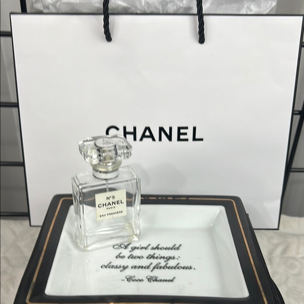 Gorgeous trinket dish with quote from CoCo Chanel Great gift idea 🎁🎁 - Picture 11 of 12